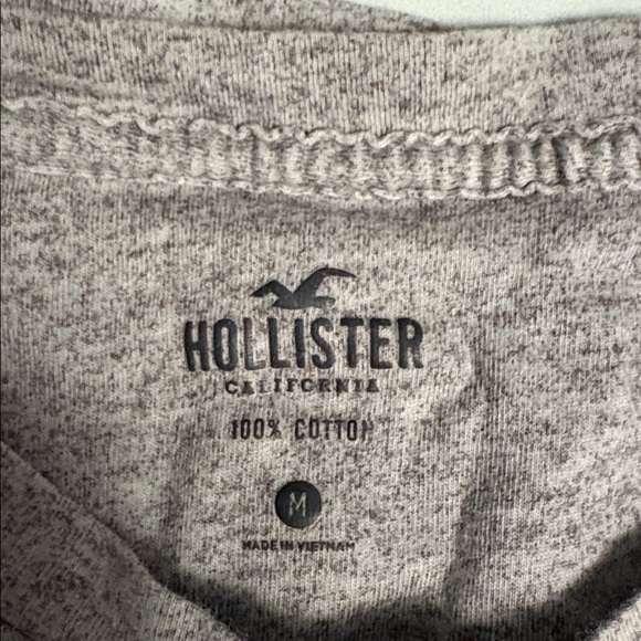 Hollister Men’s Gray Long Sleeves T-Shirt - Picture 2 of 4